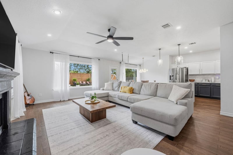 9400 Lightwood Loop, Austin, TX 78748