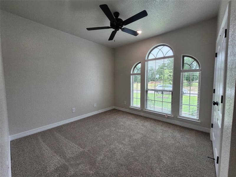 806 Eagle Heights DR, Salado, TX 76571