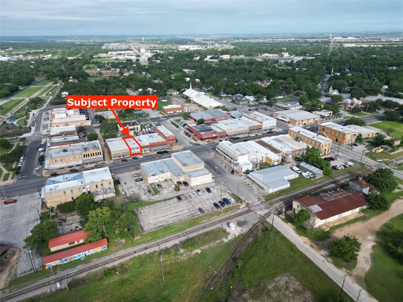 24 Main ST, Elgin, TX 78621