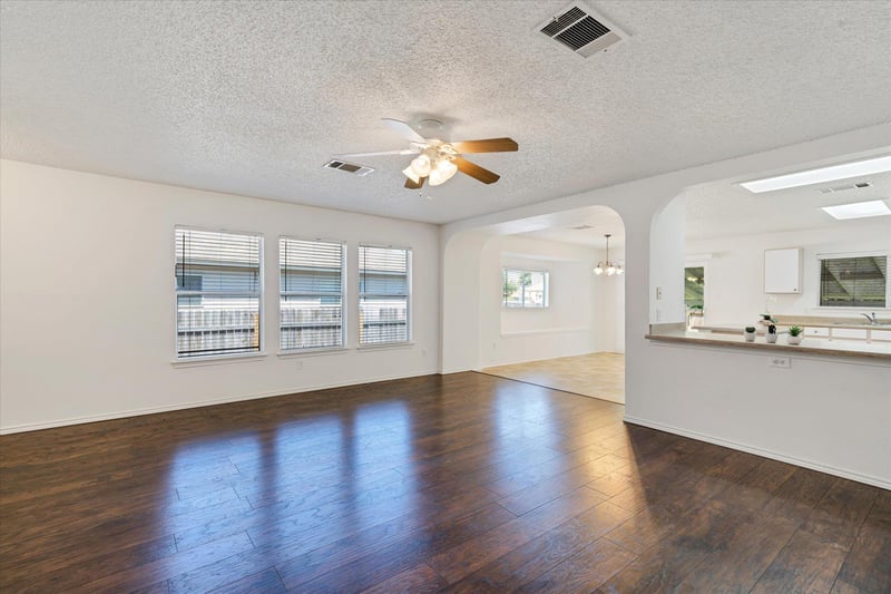 3602 Meadow Park DR, Round Rock, TX 78665