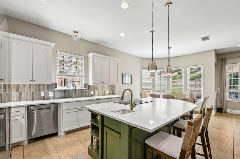14 Camwood TRL, The Hills, TX 78738