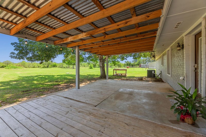 3363 Fm 713 , Lockhart, TX 78644