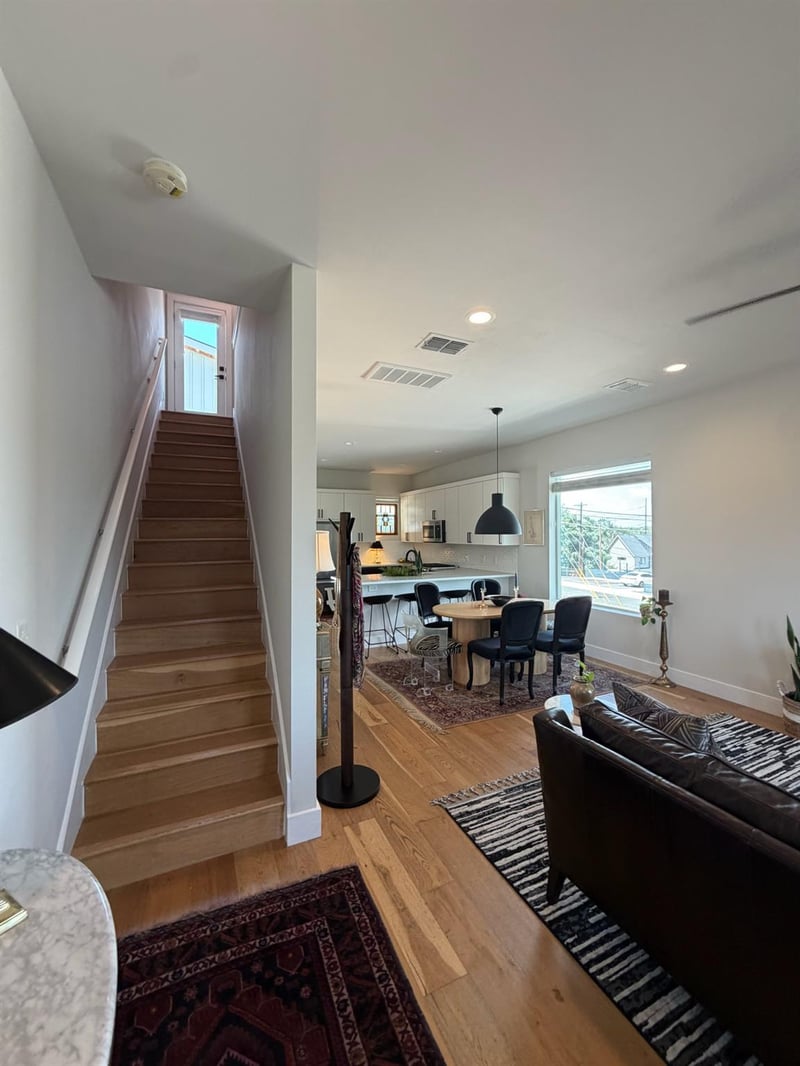 2108 Rosewood Ave #B, Austin, TX 78702