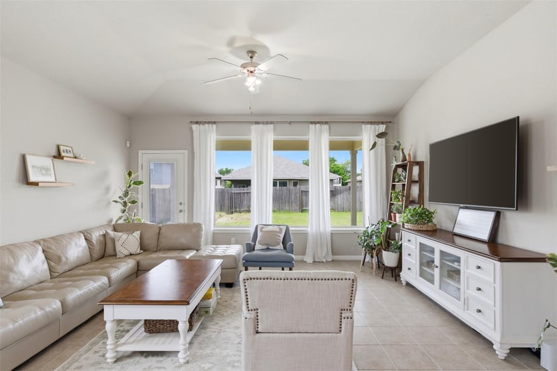 8104 Rosano ST, Round Rock, TX 78665