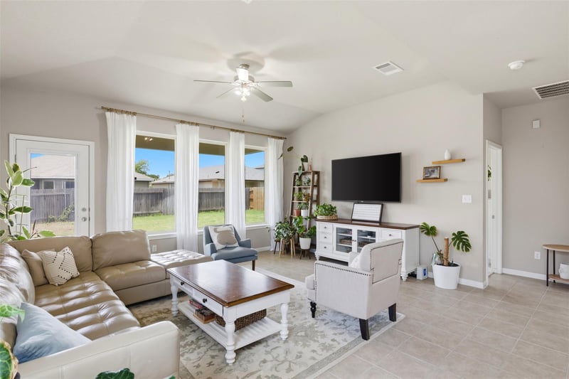 8104 Rosano ST, Round Rock, TX 78665
