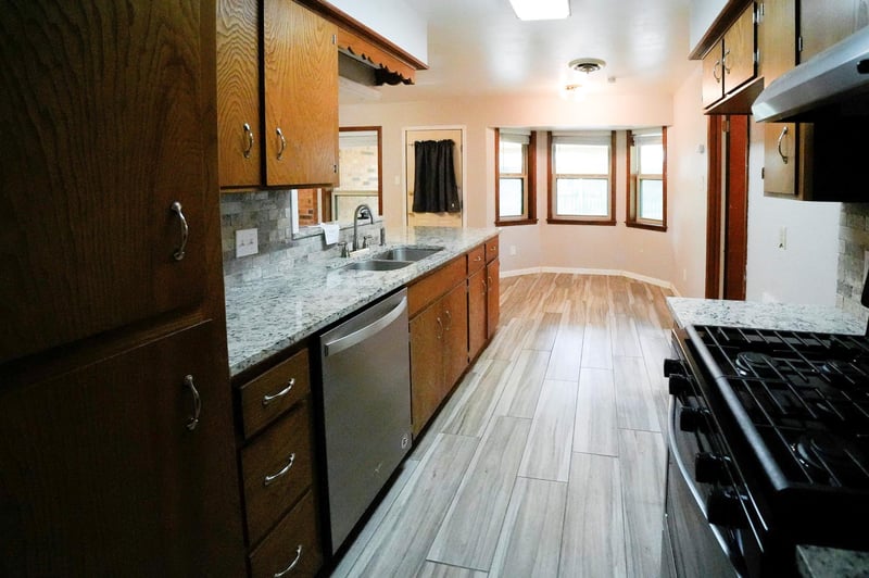 1418 7th ST, Smithville, TX 78957