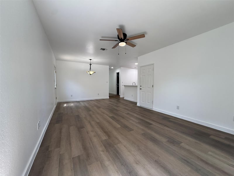1621 Parkfield CIR, Round Rock, TX 78664