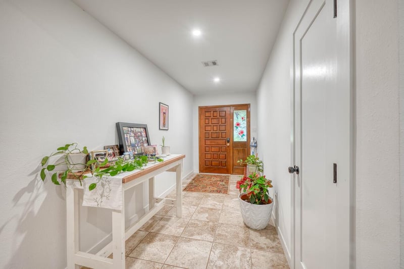 301 6th ST, Marble Falls, TX 78654