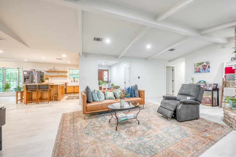 301 6th ST, Marble Falls, TX 78654