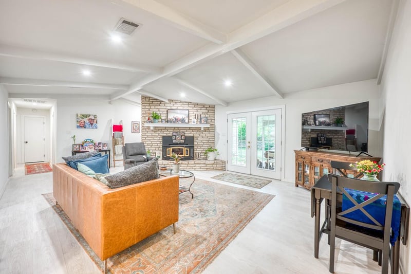 301 6th ST, Marble Falls, TX 78654