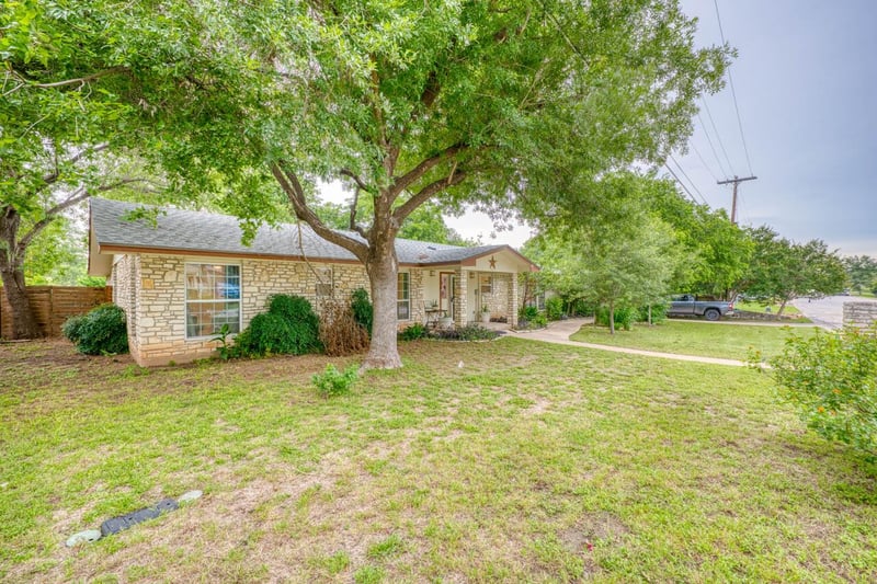 301 6th ST, Marble Falls, TX 78654