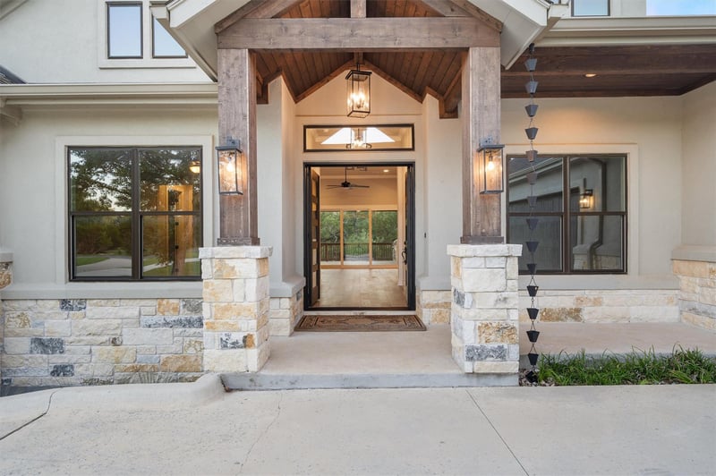 302 Highland Spring LN, Georgetown, TX 78633