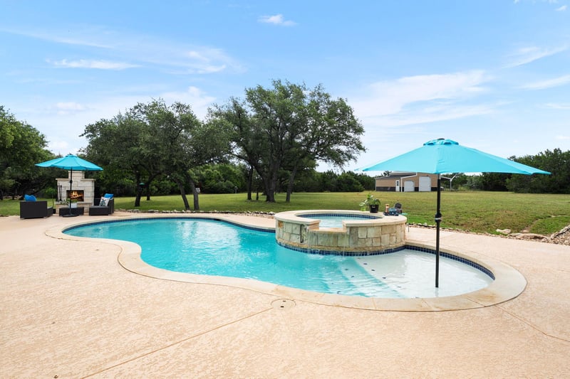 140 Shin Oak LN, Liberty Hill, TX 78642