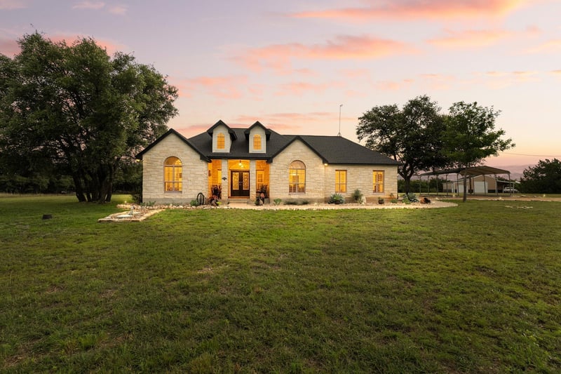 140 Shin Oak LN, Liberty Hill, TX 78642