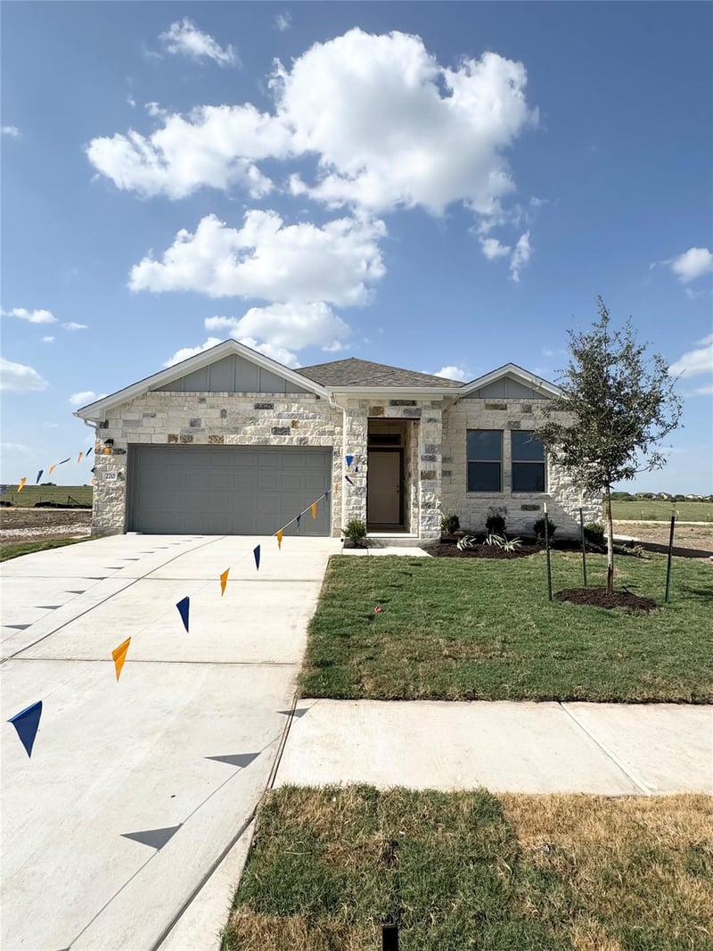 270 Pale Horse BND, Buda, TX 78610