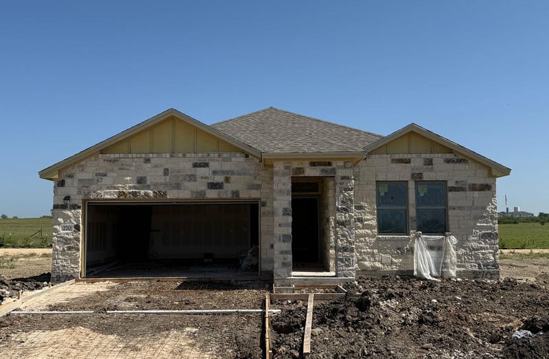 270 Pale Horse BND, Buda, TX 78610