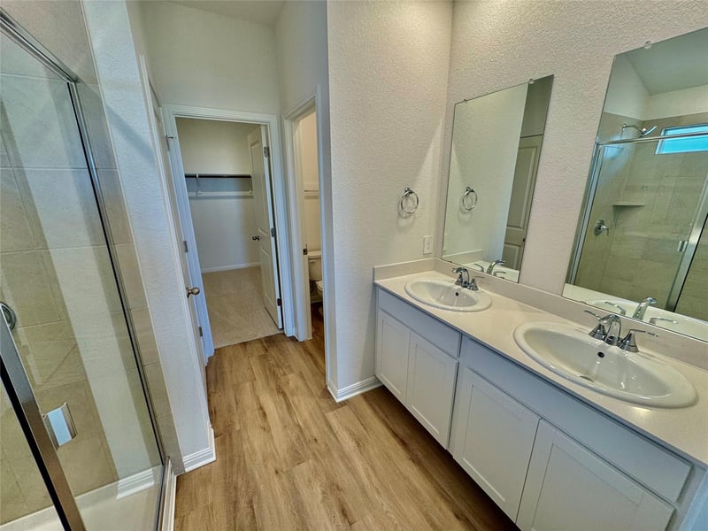 5024 Stockton LN, Del Valle, TX 78617