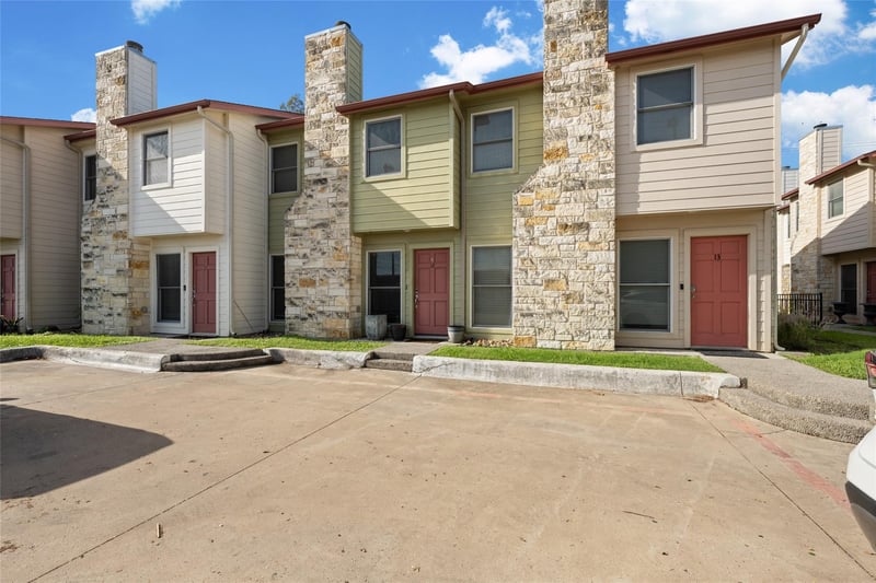 6900 Riverside DR #12, Austin, TX 78741