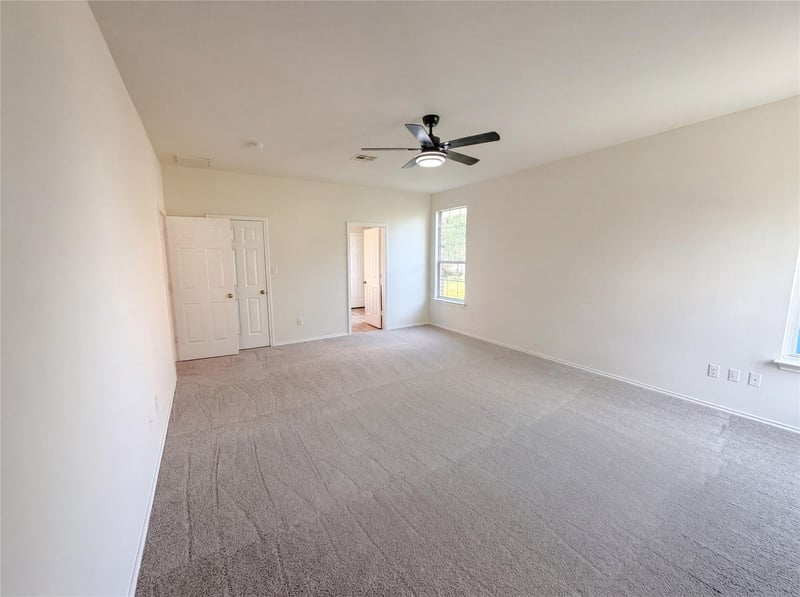807 Yosemite TRL, Taylor, TX 76574