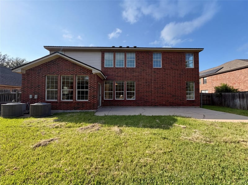 807 Yosemite TRL, Taylor, TX 76574
