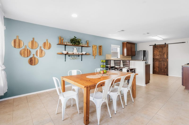 6735 Plains Crest DR, Del Valle, TX 78617