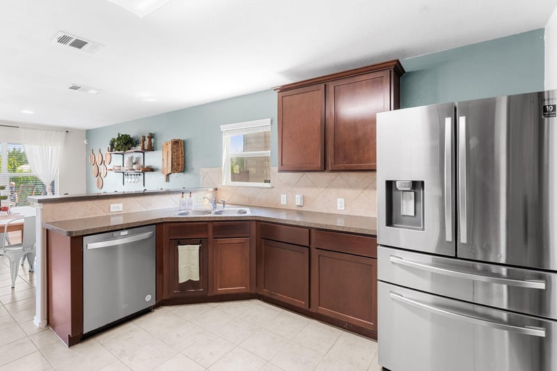 6735 Plains Crest DR, Del Valle, TX 78617
