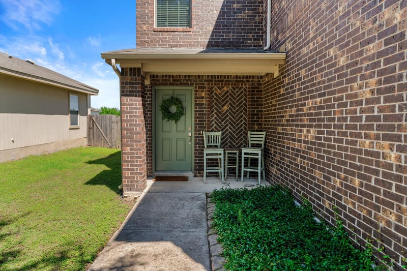 6735 Plains Crest DR, Del Valle, TX 78617
