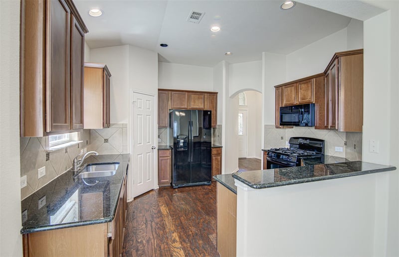 1610 Greenside DR, Round Rock, TX 78665