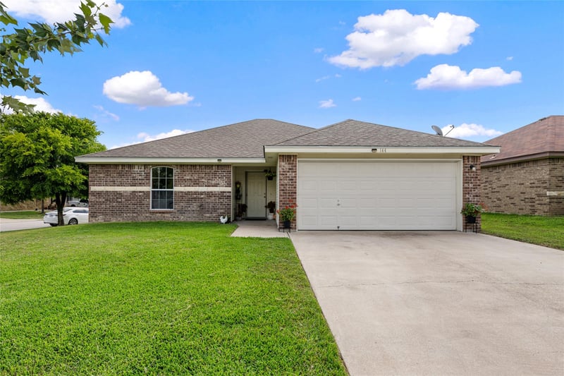 144 Calcite LN, Jarrell, TX 76537
