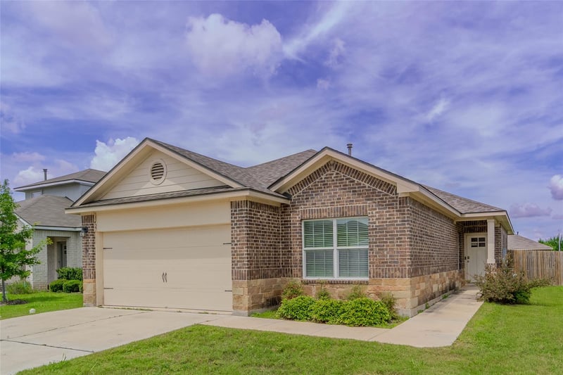 18427 Stevie Ray DR, Round Rock, TX 78664