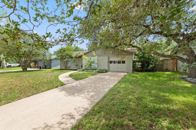 2015 Fair Oaks DR, Austin, TX 78745
