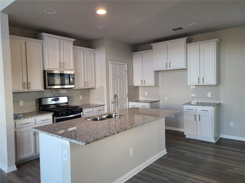 3201 College Park DR #23, Round Rock, TX 78664