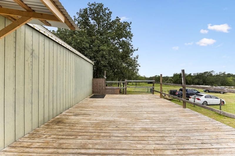 253 County Line RD #C, Elgin, TX 78621