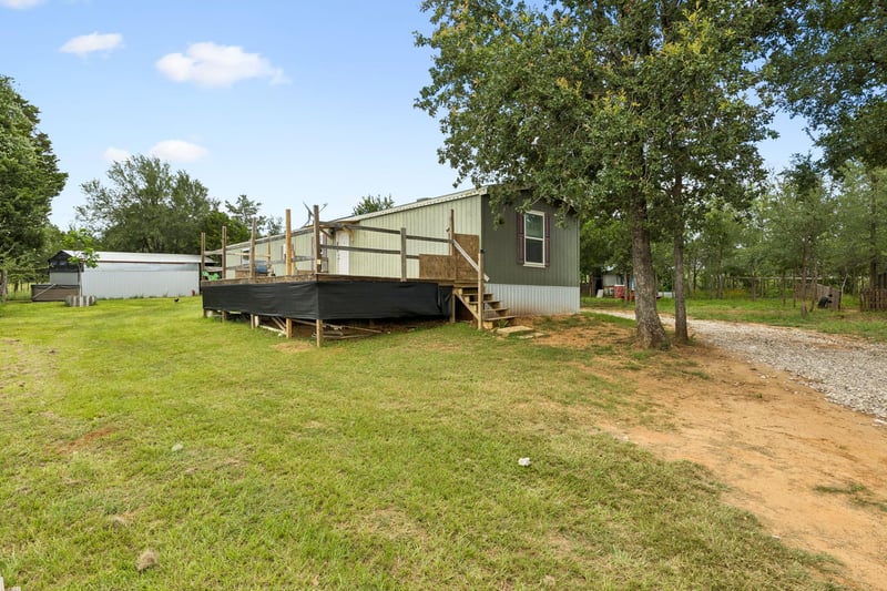 253 County Line RD #C, Elgin, TX 78621