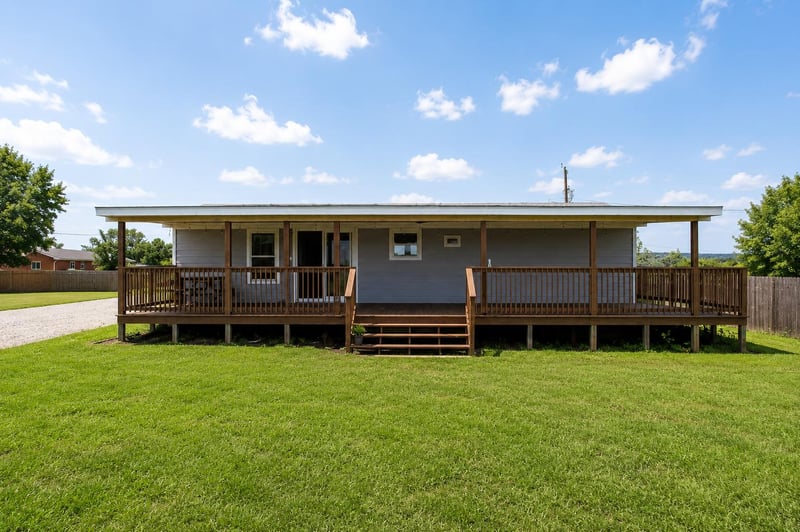 136 Alameda DR, Cedar Creek, TX 78612