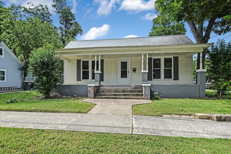 312 10th ST, Georgetown, TX 78626