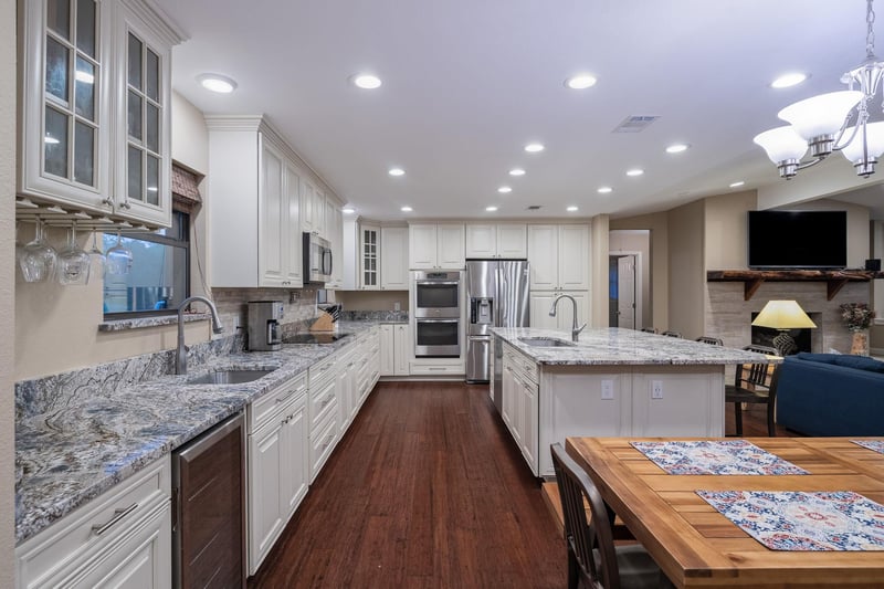 206 E Pheasant RD, Highland Haven, TX 78654