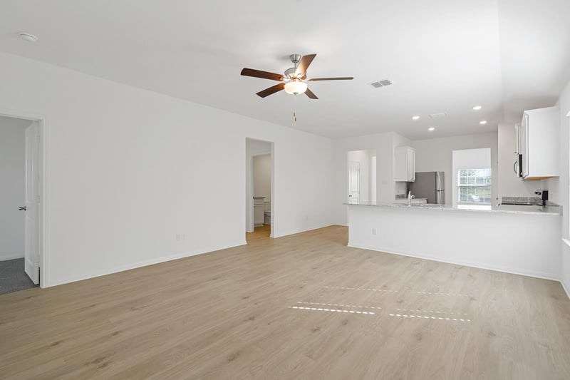 104 Wirepass CRST, Jarrell, TX 76537
