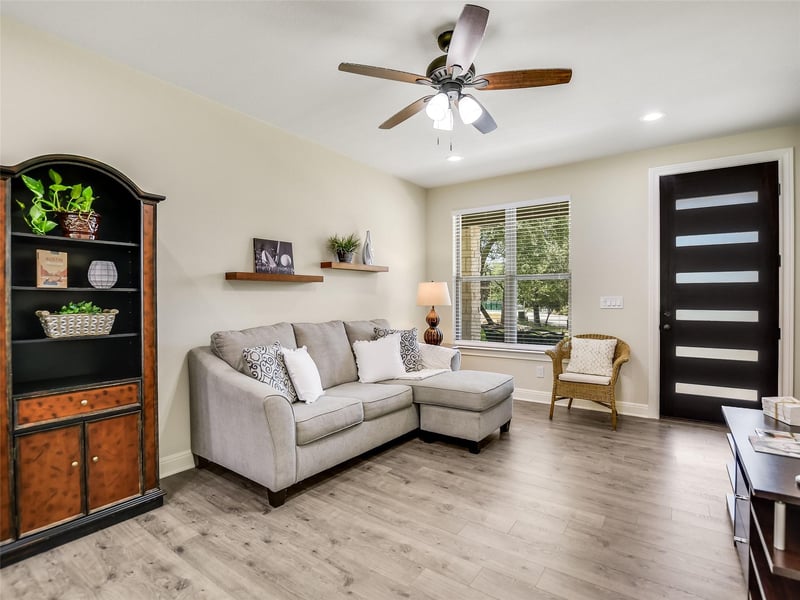 18803 Hogan CIR #16, Lago Vista, TX 78645