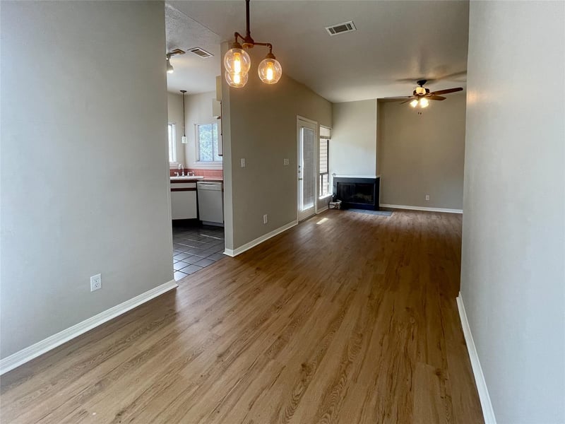310 Pat Garrison ST #8, San Marcos, TX 78666