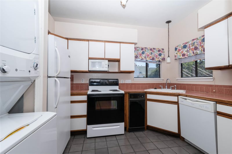 310 Pat Garrison ST #8, San Marcos, TX 78666