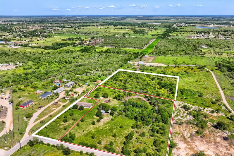 401 Graef B RD, Kyle, TX 78640