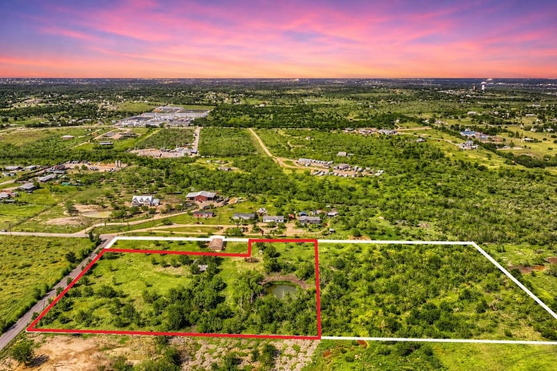 401 Graef B RD, Kyle, TX 78640