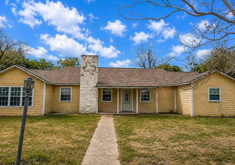 3951 Fm 970 , Florence, TX 76527