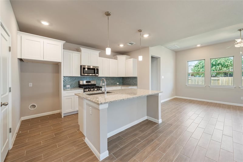 128 Comet Pointe DR, Georgetown, TX 78628