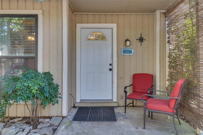 27 Marina CIR, Wimberley, TX 78676