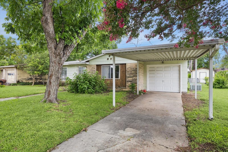 458 Basswood DR, San Antonio, TX 78213