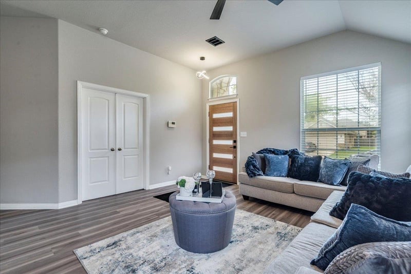 2133 Sid Allens DR, Buda, TX 78610