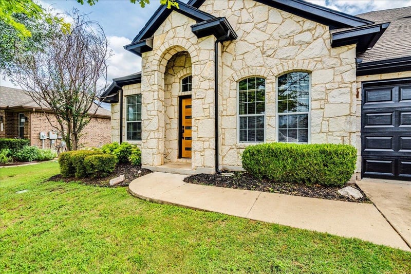 2133 Sid Allens DR, Buda, TX 78610