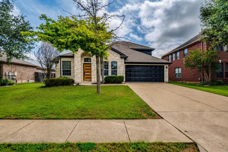 2133 Sid Allens DR, Buda, TX 78610